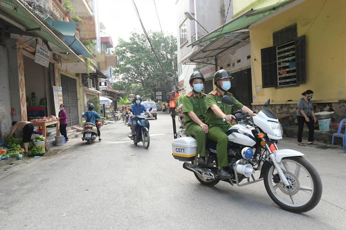 Tăng cường tuần tra, xử phạt nghiêm các vi phạm phòng dịch ở ngoại thành Hà Nội
