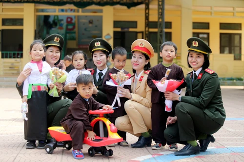 Góp nắng xuân cho trẻ em vùng cao 