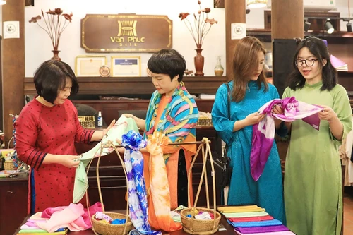 Lụa Vạn Phúc - Niềm tự hào của người dân Hà Nội