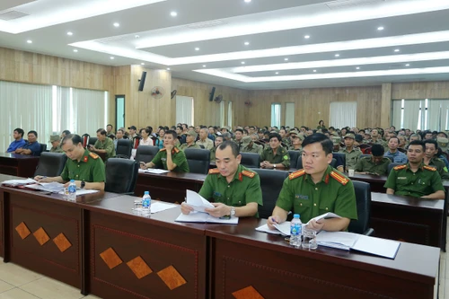 Đối thoại, tháo gỡ vướng mắc cho lực lượng đảm bảo an ninh trật tự ở cơ sở