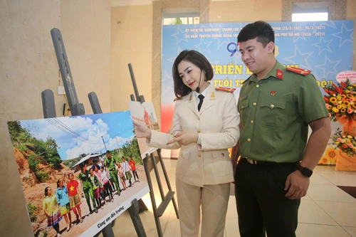 Triển lãm ảnh “Tự hào tuổi trẻ công an Thủ đô”