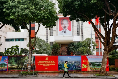 Hà Nội rực rỡ cờ hoa mừng Đảng, mừng Xuân Giáp Thìn 2024