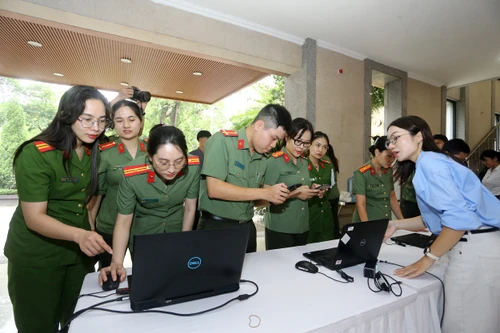 Công an Hà Nội làm chủ khoa học công nghệ, vững bước tiến vào kỷ nguyên số