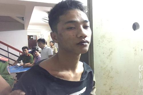 Nam thanh niên nghi "ngáo đá" đâm thủng phổi người bán vé số