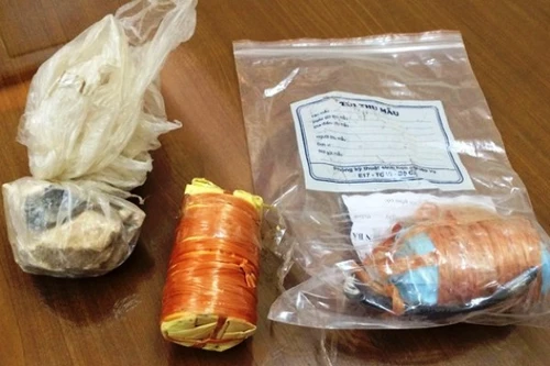 Nổ mìn đe dọa gia đình bạn gái vì bị cấm yêu