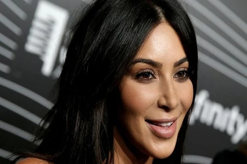 Ngôi sao Kim Kardashian bị cướp dí súng, lấy đi 10 triệu euro