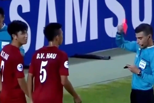 Tranh cãi quanh tình huống phạt đền khiến U19 Việt Nam mất chiến thắng