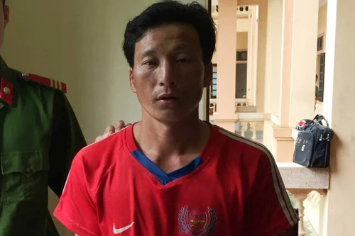 Bị bắt khi đang giao dịch 1 bánh heroin và gần 1000 viên ma túy tổng hợp