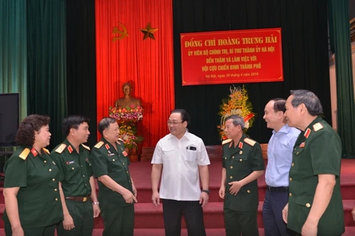 Bí thư Thành ủy Hà Nội Hoàng Trung Hải: Lực lượng cựu chiến binh xứng đáng là chỗ dựa tin cậy 