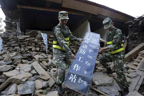 Trung Quốc: Hơn 50 người thương vong trong vụ động đất mạnh 6,5 độ richter