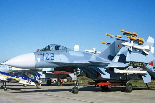Hạm đội phương Bắc Nga đưa máy bay hạm Su-33 tới Crimea huấn luyện