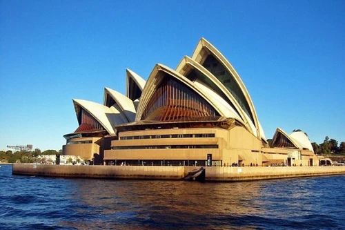 Nhà hát Opera Sydney cấm "gậy tự sướng"?