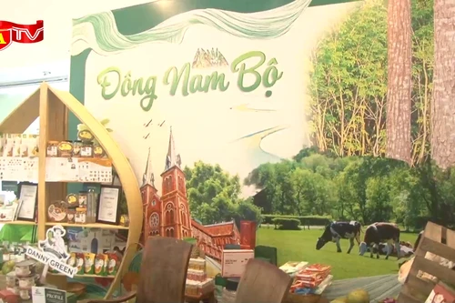 Hàng trăm đặc sản vùng miền hội tụ tại Tuần lễ nông sản Việt 2025