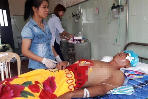 Ông Bình đang được điều trị tại BV NGhi Xuân và đã qua nguy kịch