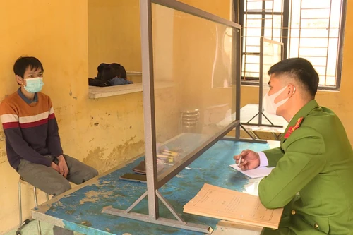 Cậy phá két sắt của đình, chùa trộm tiền công đức