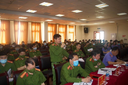 Trao đổi kinh nghiệm trong tiếp nhận giải quyết tin báo tố giác tội phạm