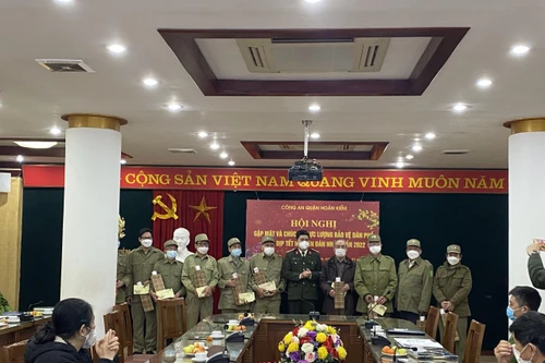 Công an quận Hoàn Kiếm tri ân những đóng góp của lực lượng Bảo vệ dân phố