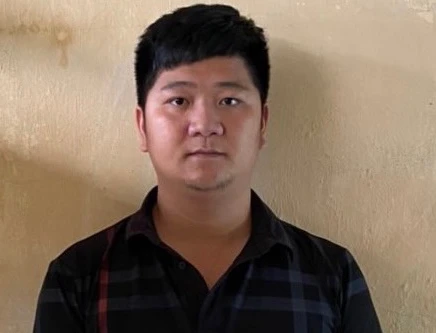 Hà Nội: Bắt giữ đối tượng giả làm công an để thu tiền người vi phạm giao thông