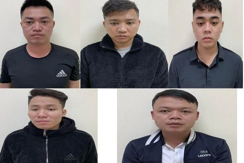 Kiểm tra quán karaoke, bắt giữ 5 đối tượng tàng trữ, mua bán ma túy