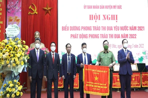 Huyện Mỹ Đức vinh dự đón nhận Cờ Thi đua của Chính phủ