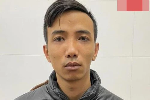 Gã trai giấu heroin trong tất mang đi 'ship' cho khách hàng