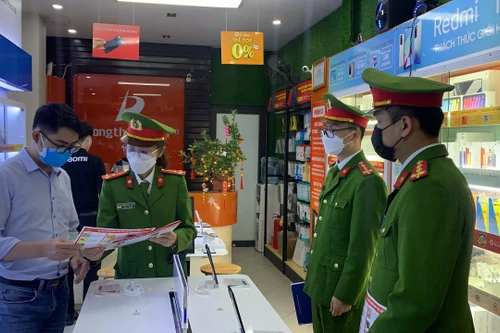 Tuyên truyền hướng dẫn 100% hộ gia đình, nhà ở kết hợp sản xuất kinh doanh ký cam kết an toàn PCCC