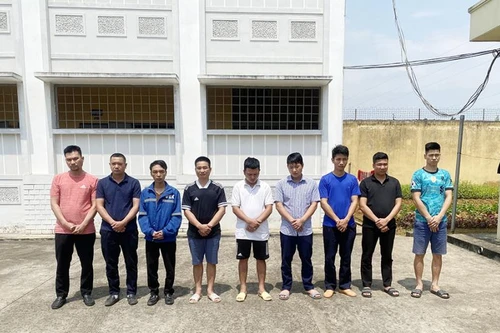 Bắt thêm 9 đối tượng 'bảo kê' xe quá tải đi vào cao tốc Nội Bài - Lào Cai