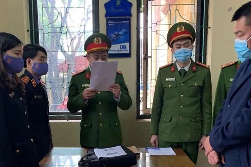 Giám đốc công ty bán "chui" khoáng sản bỏ túi cá nhân