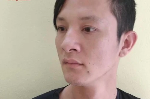 Đi thuê phòng nghỉ, trộm cắp xe máy