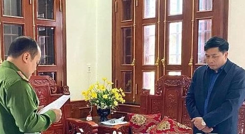 Bắt nguyên Chủ tịch UBND huyện Bảo Lạc liên quan đến một số gói thầu xây dựng