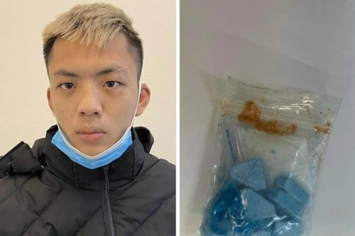 Gã trai 10X mang ma túy đi giao cho khách thì bị bắt giữ