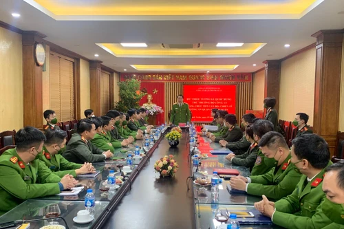 Thứ trưởng Lê Quốc Hùng kiểm tra công tác ứng trực Tết Nguyên đán ở quận Thanh Xuân