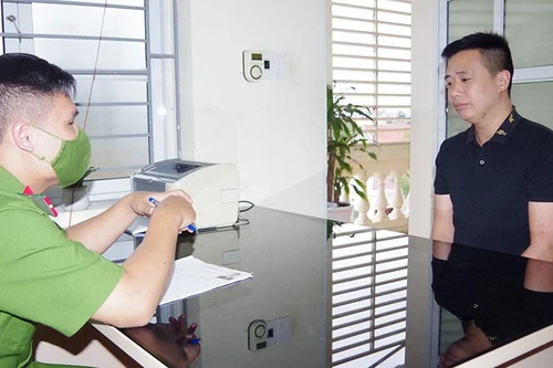 Người đàn ông cho vay lãi suất 'cắt cổ' đến 365%/năm