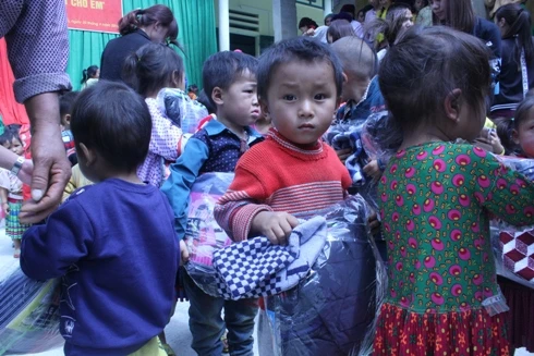 Tháng 10, lên Sủng Là gặp nụ cười con trẻ