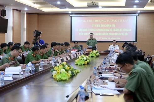 Lập nhiều chiến công, xứng đáng với niềm tin yêu của Đảng bộ và nhân dân Thủ đô