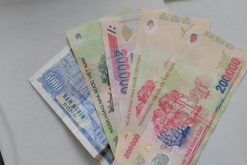 Lừa gái trẻ vào nhà nghỉ, bị "trả đũa" bèn tung hoang tin gặp cướp