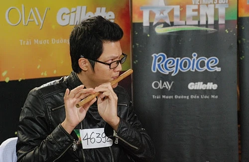 Thí sinh khiếm thị mang tài năng âm nhạc chinh phục giải thưởng 400 triệu