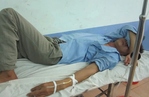 Đánh "đối thủ" nhập viện vì mâu thuẫn giành... hút bể phốt