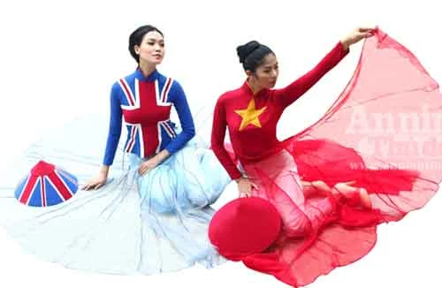 Mang Quốc kỳ Việt Nam- Anh lên áo dài
