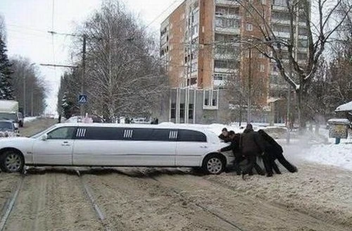 Xe ô tô và những tình huống dở khóc dở cười