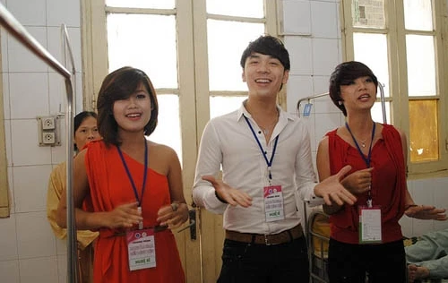 "Mang âm nhạc đến bệnh viện" lắng đọng và sâu sắc