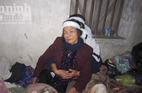 Thảm thương đôi vợ chồng trẻ bị tàu hỏa tông trên đường đi lại mặt