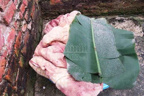 Chồng tâm thần vác dao chém chết vợ và con trai đang ngủ