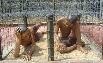 Hàng ngàn hài cốt "tố" tội ác nơi địa ngục trần gian