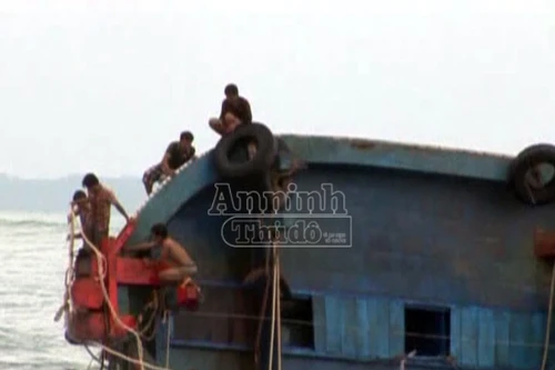 Không thể cứu tàu cá bị chìm ở Hoàng Sa 