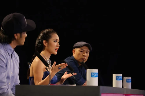 Học viện Ngôi sao: Huy Tuấn, Phương Linh bị học viên làm khó