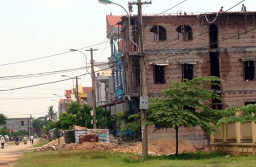 Khởi tố vụ bán đất, cấp đất sai phạm