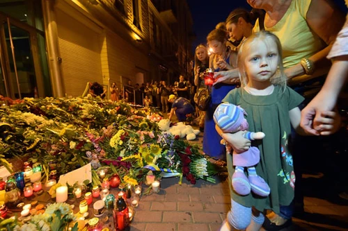 Thế giới truy tìm câu trả lời về nguyên nhân thảm kịch MH17