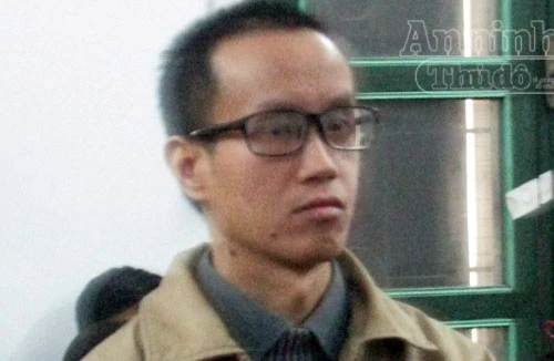 Dụ dỗ thiếu nữ 15 tuổi về nhà để giao cấu