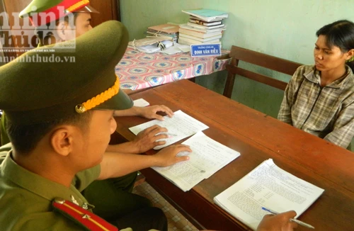 Thầy bói trừ tà xong, con bệnh lăn ra chết